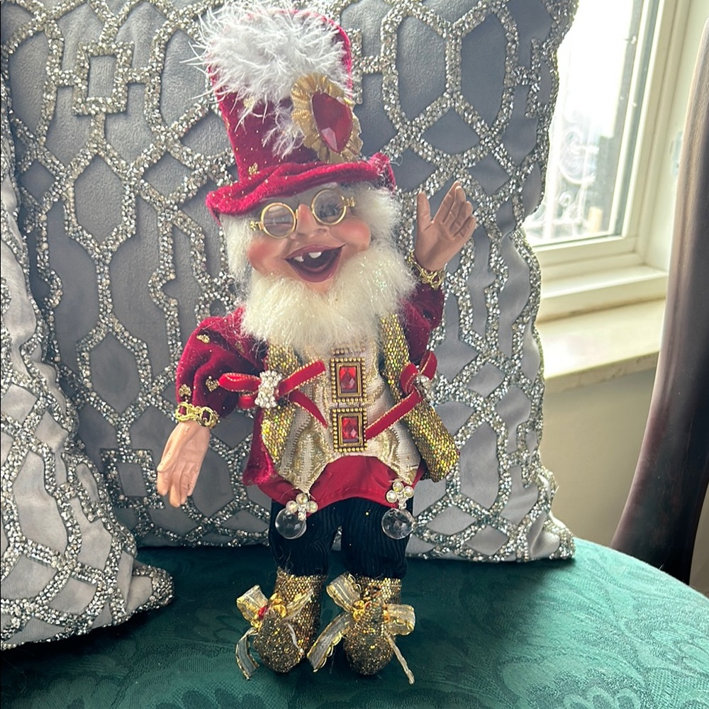 Mark Roberts Valentine elf!